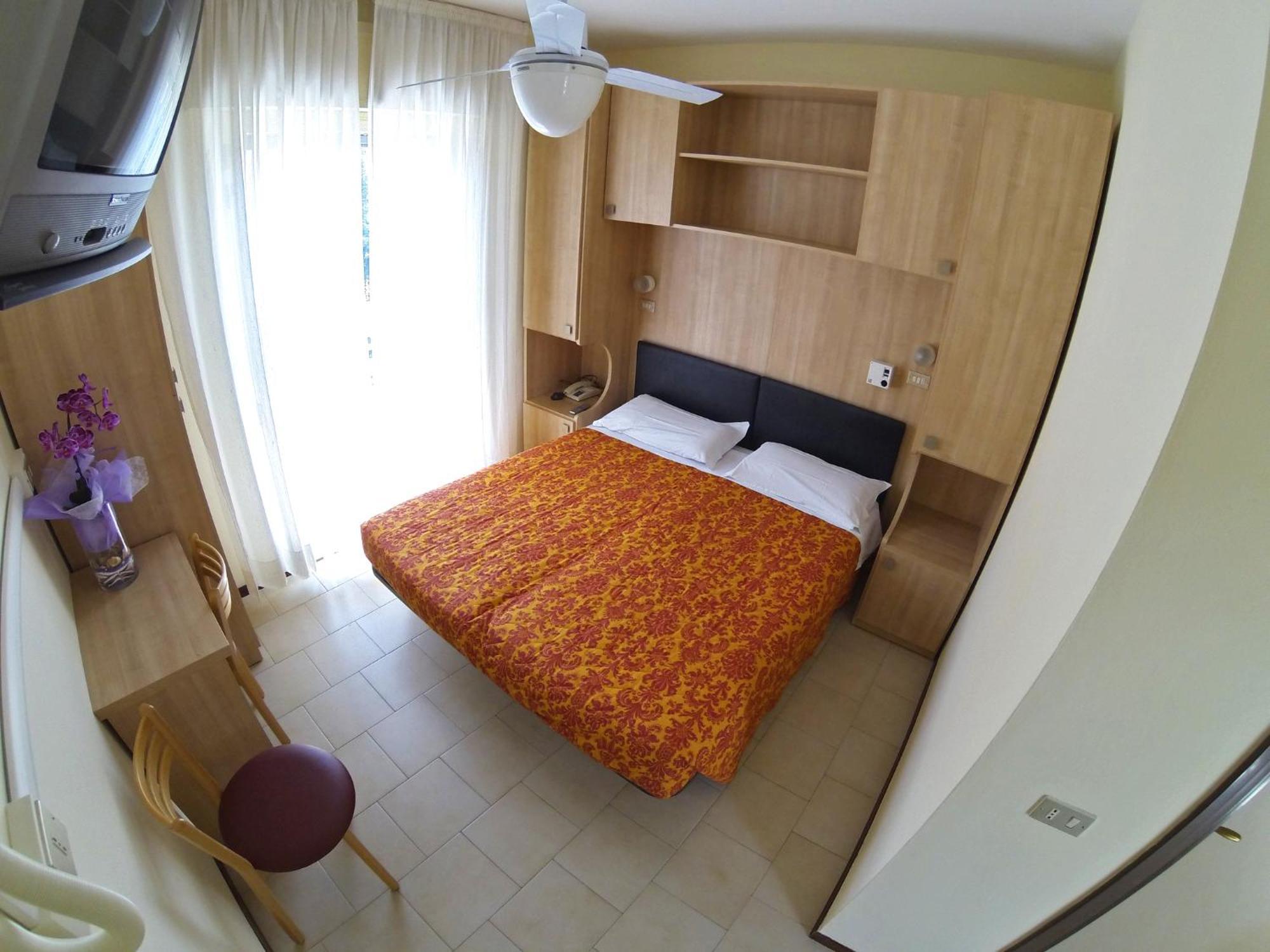 קרביה Hotel Lanzoni חדר תמונה
